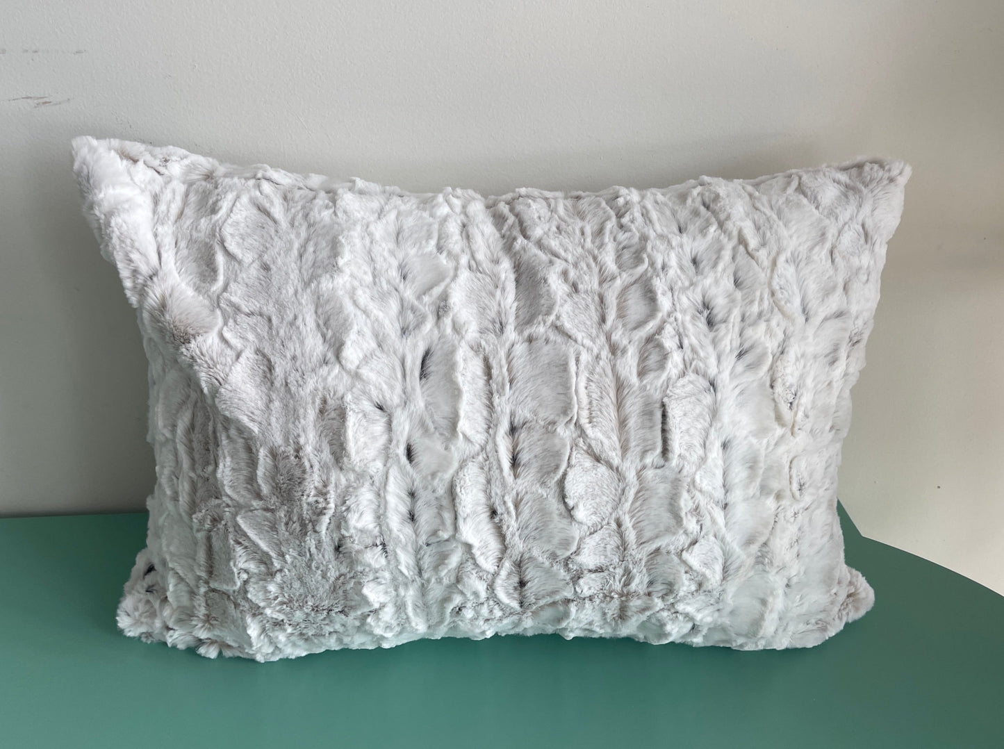 Lynx Faux Fur Minky Pillow (21" x 15")