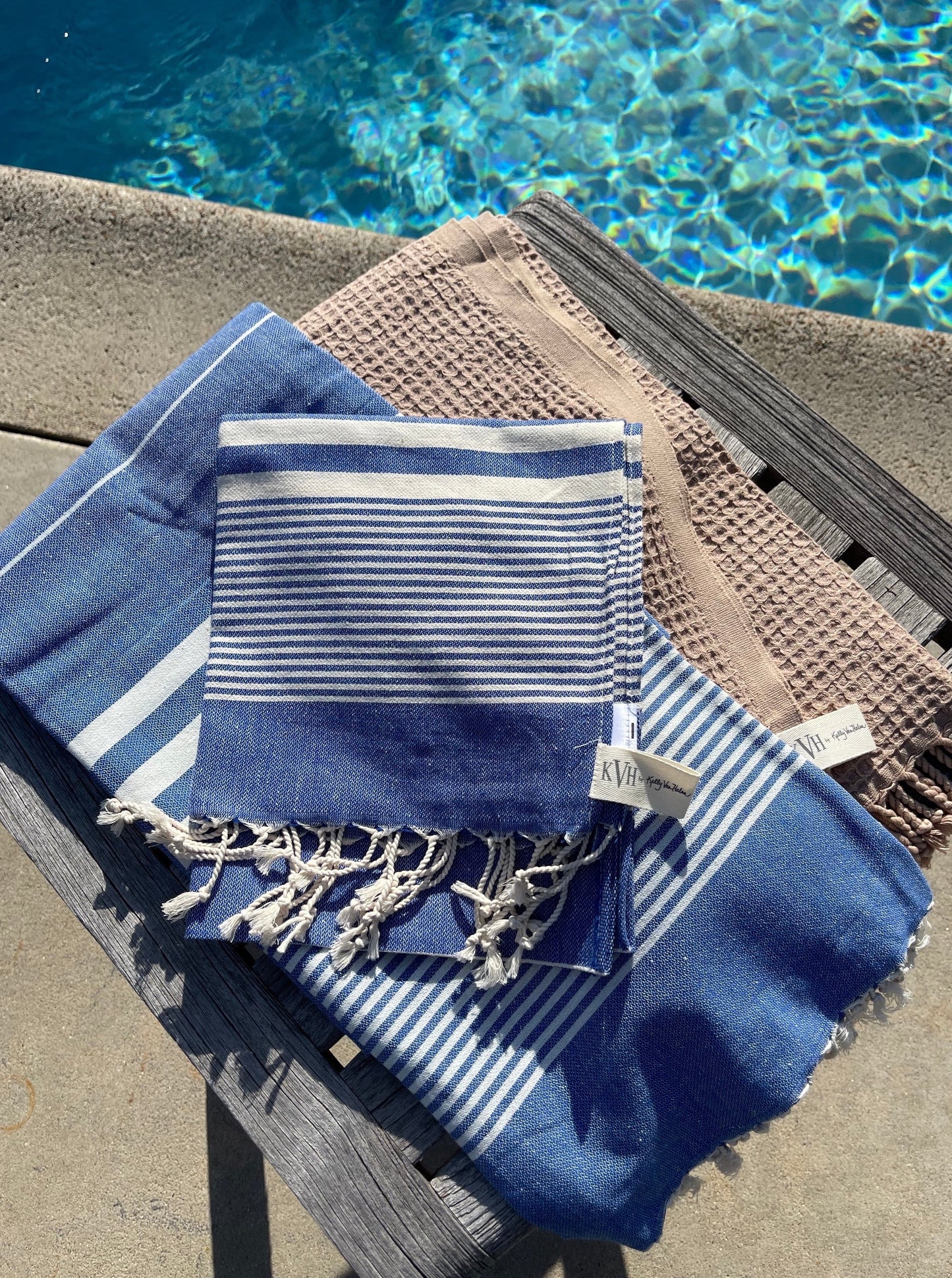 "Everyday" Towel Set (Marine/Ivory)